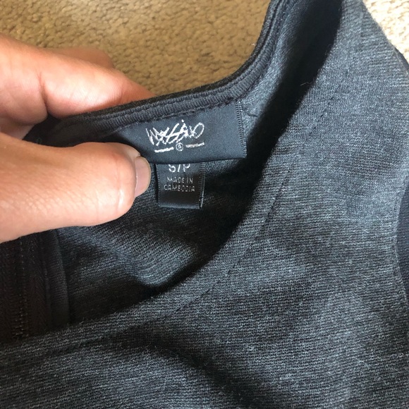 Sleeveless Dress - Picture 4 of 4